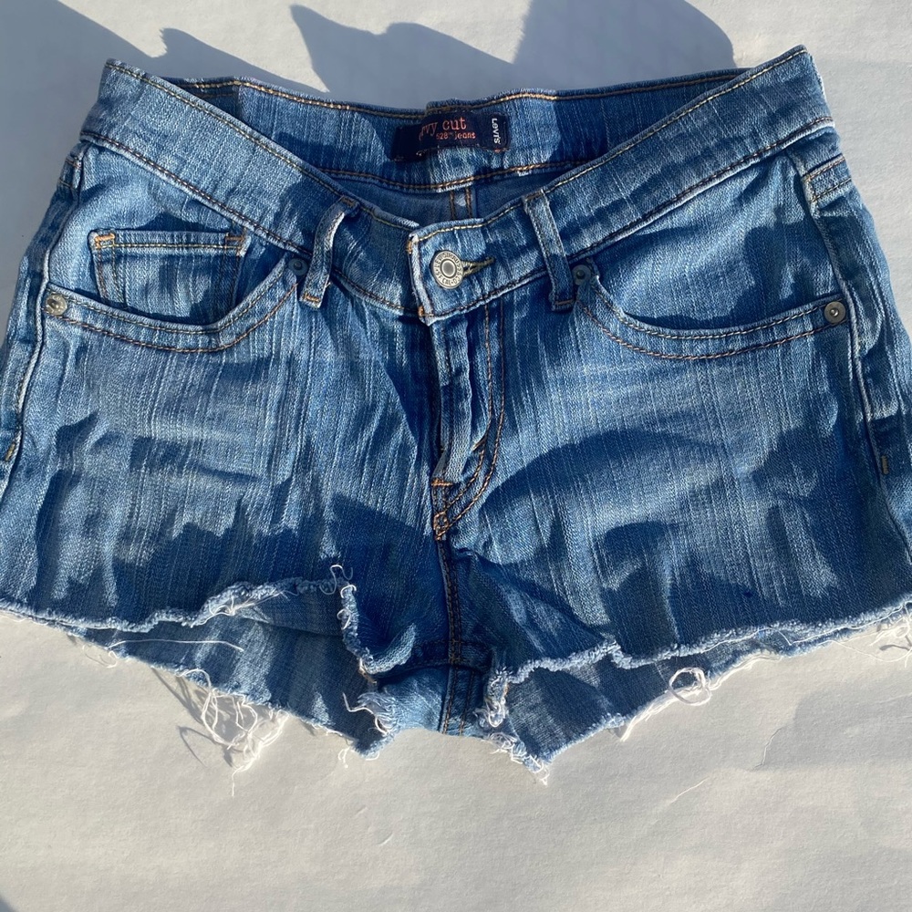 levi shorts!!!